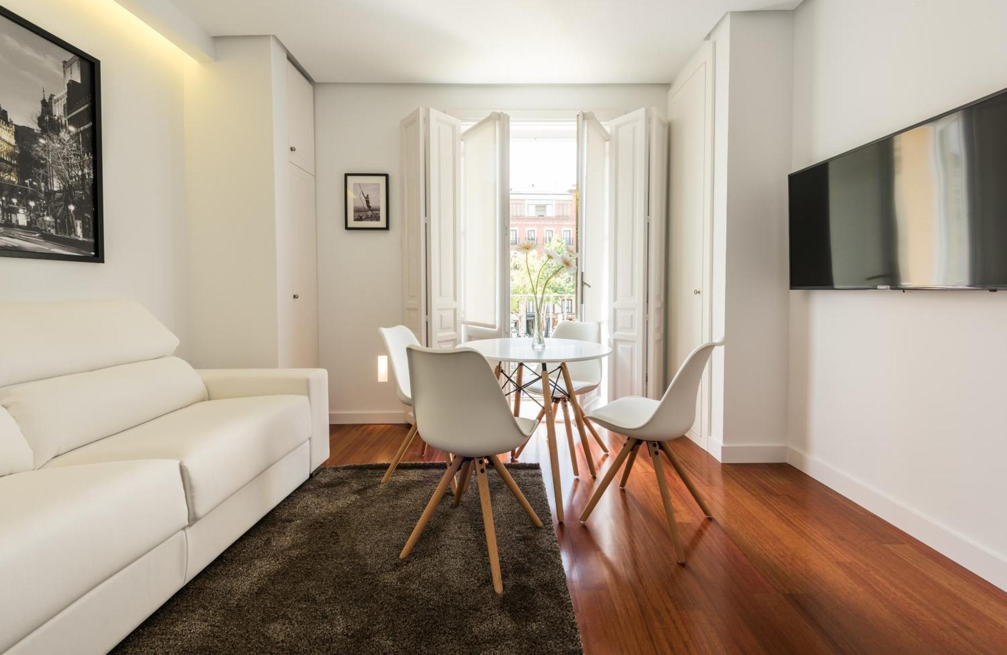 Santa Ana Plaza Apartment Мадрид Стая снимка