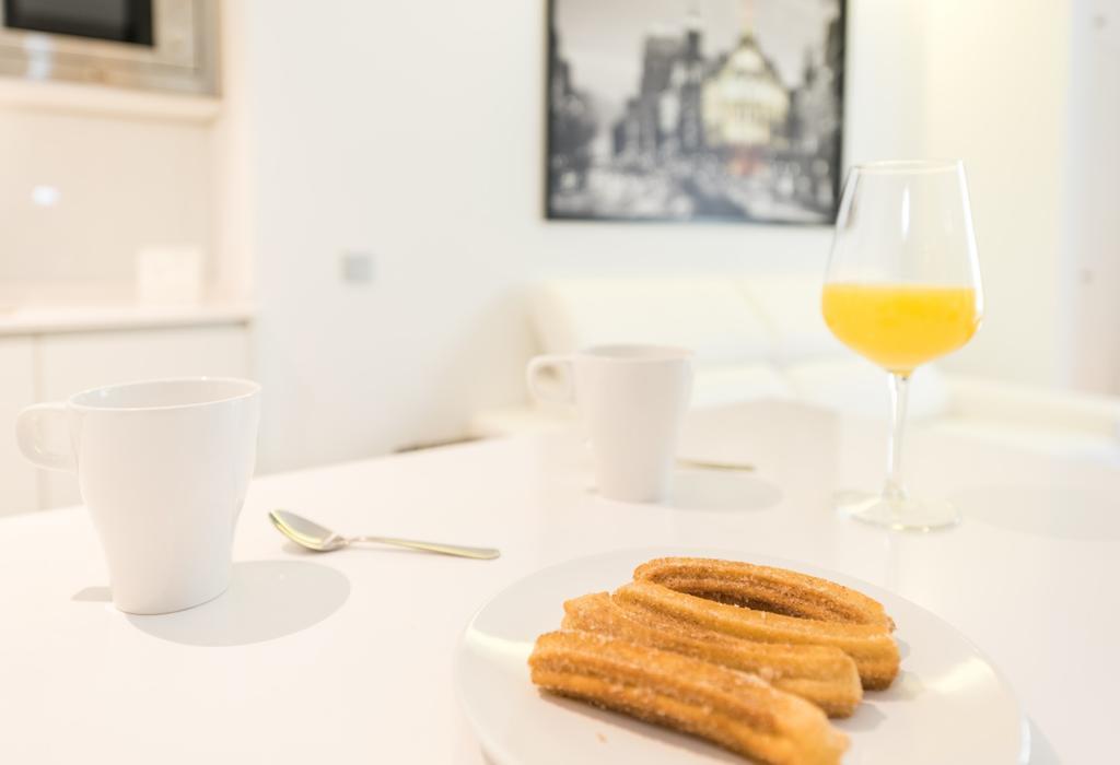 Santa Ana Plaza Apartment Мадрид Екстериор снимка